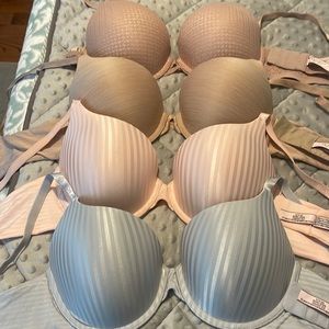 Lot of Victorias Secret bras